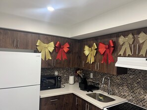 Fridge, microwave, oven, stovetop