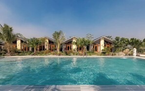 Outdoor pool - La Vento Resort Ninh Binh (Hoa Lu District)
