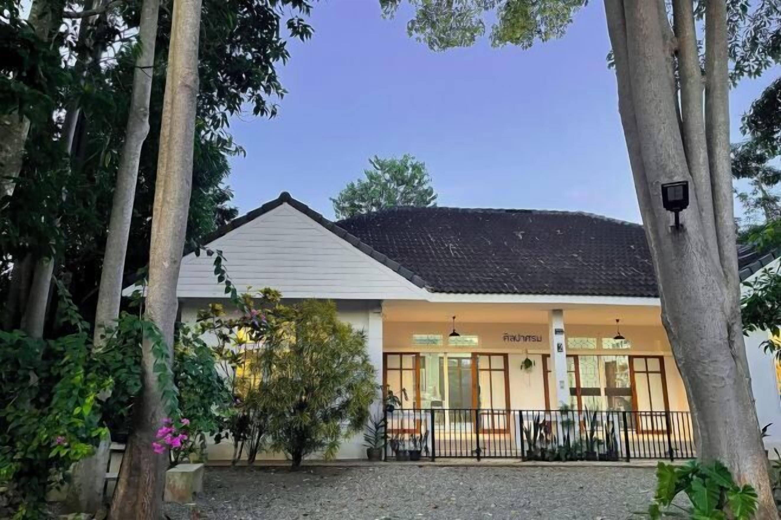 บริเวณภายนอก