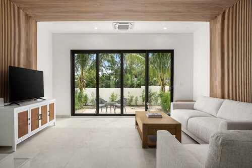 New Modern Seascape Townhome #14  in Tropical Grace Bay!