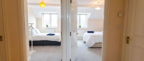 2 Schlafzimmer, Schreibtisch, WLAN