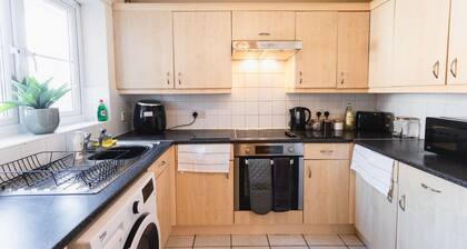 12FC Apartment 2 Bedroom Sleeps 4 Long Stay Disc