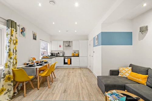 3CB Apartment*2 Bedroom*Sleeps 4*Long Stay Disc