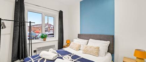 2 Schlafzimmer, Schreibtisch, WLAN