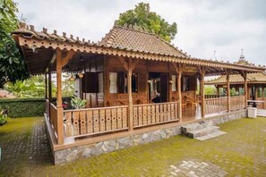 Interior - Imah Kayu by Horison (Cilimus)