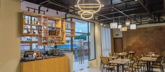 Maxi Hotel and Event Center