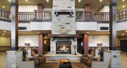 Ski in/Ski Out Charming 3-bedroom Condominium in Beautiful lodge at The Canyons