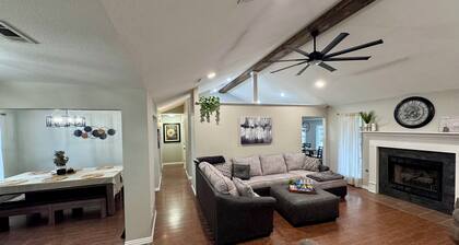 At the Heart of NWA, Detached Game room, L2 Charging, Bonus amenities and more!