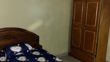2 bedrooms, bed sheets