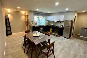 Dining - Ang Lee Holiday Home 2 (Semporna)