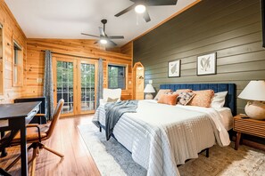 3 bedrooms, iron/ironing board, WiFi, bed sheets - Wildberry Ridge - Hot Tub, Sauna, Game Room, Putting Green (Shenandoah)