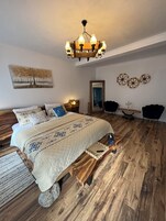 Luxury Apartment, Patio, City View | 1 bedroom, Egyptian cotton sheets, premium bedding, memory foam beds