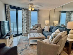 Télévision, cheminée