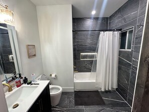 Handtücher, Toilettenpapier