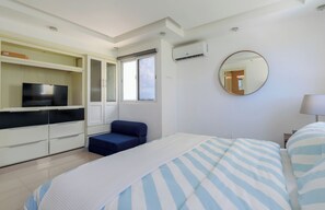 Classic Apartment, 3 Bedrooms, Ocean View