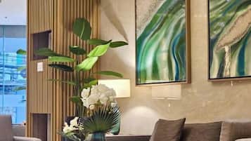 Lobby lounge