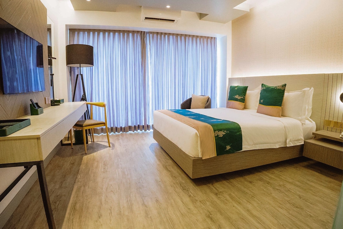 Superior Room, 1 Katil Ratu (Queen) | Katil lipat simpan/tambahan, Wi-fi percuma, cadar katil 