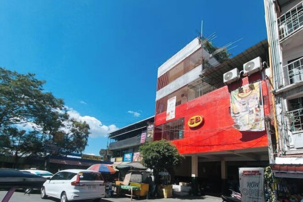 Unclassified image, 1 of 19, button - RedDoorz @ Western Bicutan Transients Inn (Taguig)