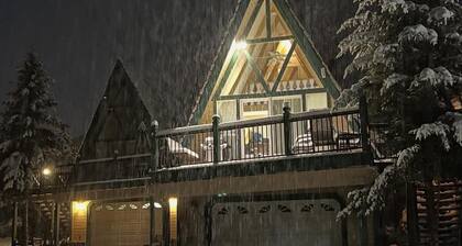 Lakefront Chalet with beach!