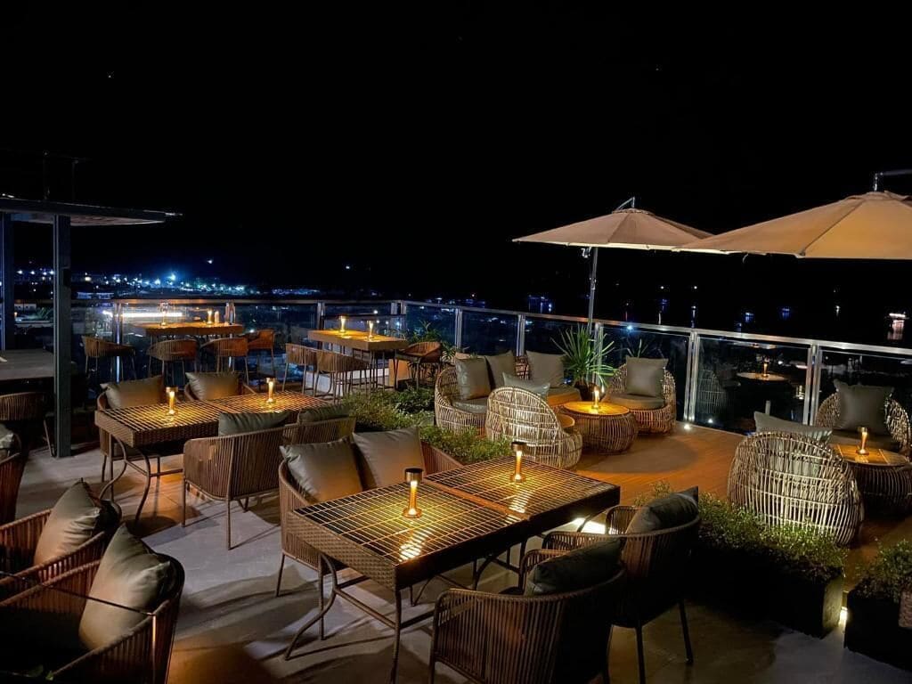 Tempat makan outdoor