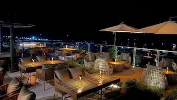 Tempat makan outdoor