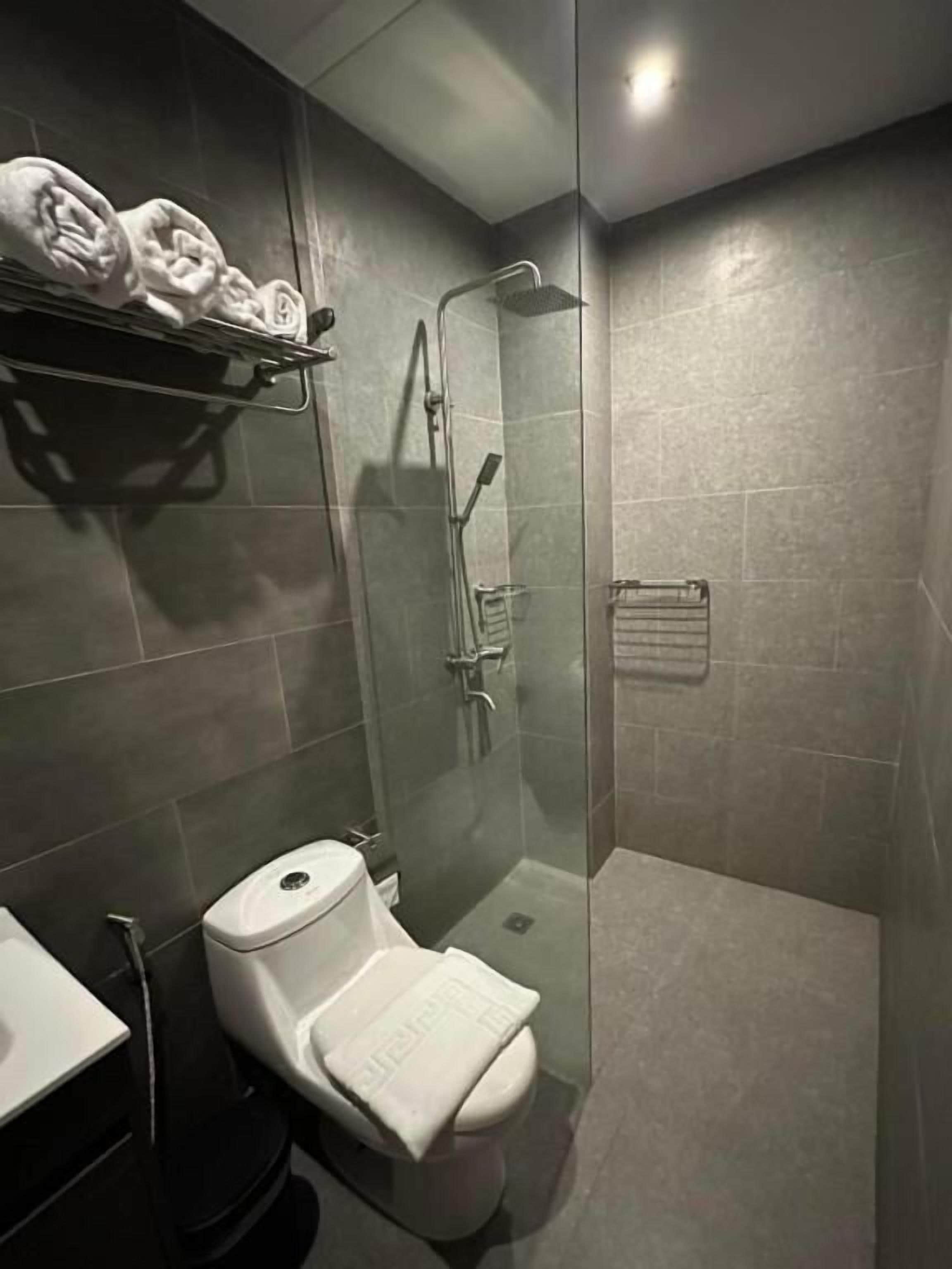 Shower, free toiletries, towels, soap