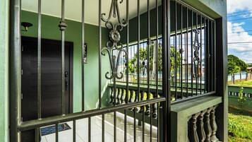 Enceinte de lâhĂ©bergement