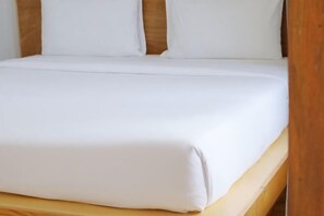 Room - Intha Resort (Pak Tho)