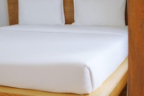 Room - Intha Resort (Pak Tho)