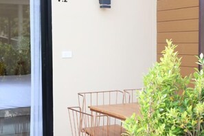 Room - Intha Resort (Pak Tho)