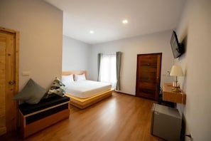 Room - Intha Resort (Pak Tho)