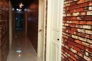 Interior - Cow B Homestay Semporna (Semporna)