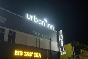Unclassified image, 2 of 25, button - Urban Inn, Serai Wangi (Padang Serai)
