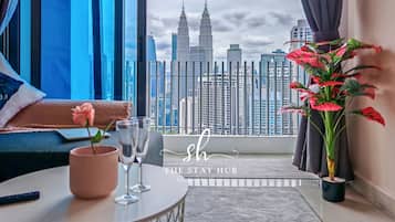 Deluxe Suite, 1 Bedroom, Non Smoking, City View | Pemandangan bandar