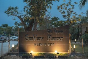 Unclassified image, 3 of 105, button - Seeview Resort (Phetchabun)