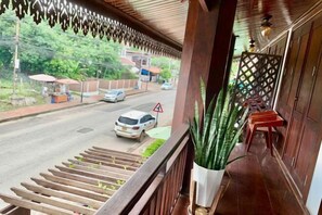 Exterior - Happy Hour Boutique​ Hotel (Luang Prabang)