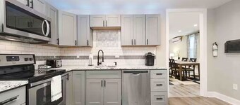 City Escape Location! 4 Bed Mt Washington/ AC and WiFi