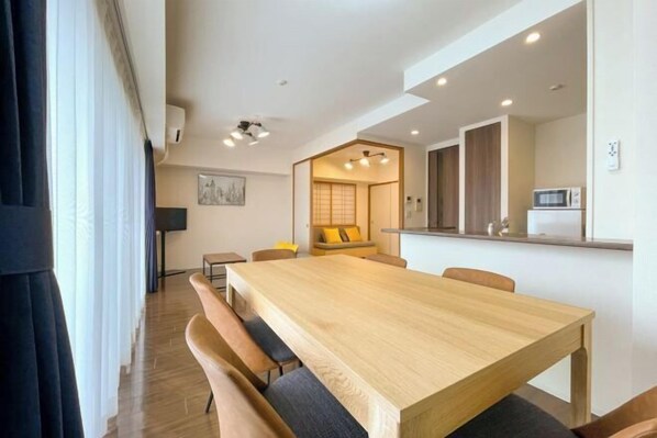 Room - CITYSPIRE Namba Grace (Osaka)