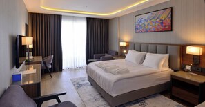 Ropa de cama de alta calidad y minibar 