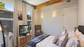 3 bedrooms, iron/ironing board, free WiFi