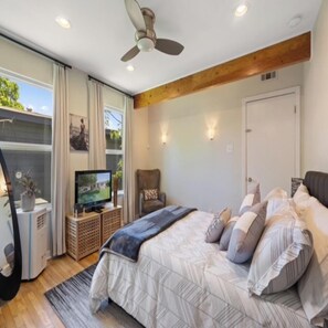 3 bedrooms, iron/ironing board, free WiFi