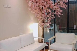 Interior - Shi-ro-i Poshtel (Hat Yai)