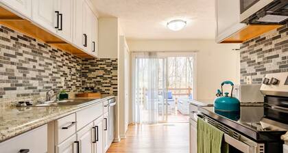 Charming 3-Bedroom Home in the Heart of Alpharetta – Walk to Avalon & Dining!