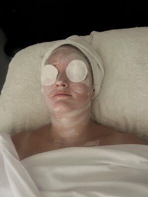 Tratamentos faciais, massagens