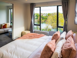 4 chambres, fer et planche à repasser, Wi-Fi, draps fournis