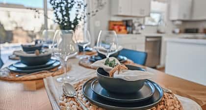 The Ultimate Playhouse: Heated Pool-Fireplace-Game Room-TheaterLounger-2Dogs OK