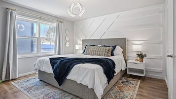 4 bedrooms, desk, iron/ironing board, travel crib