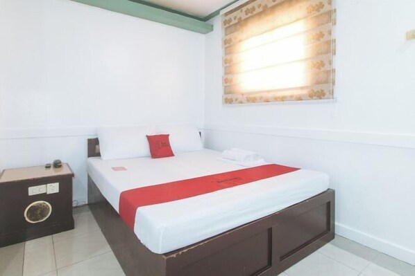 Room - RedDoorz @ Moss Hotel Dasmarinas (Dasmarinas)