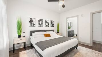 2 bedrooms, desk, iron/ironing board, free WiFi