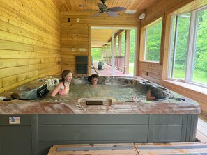 Indoor spa tub
